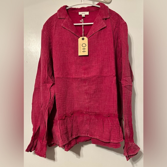 Ott Magenta Ruffle Hem Top - Picture 1 of 11